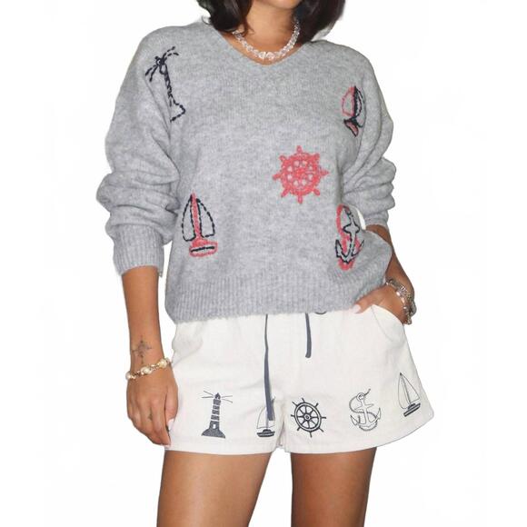 BAILEY ROSE Sweaters - NEW BAILEY ROSE harbor emblem sweater in grey